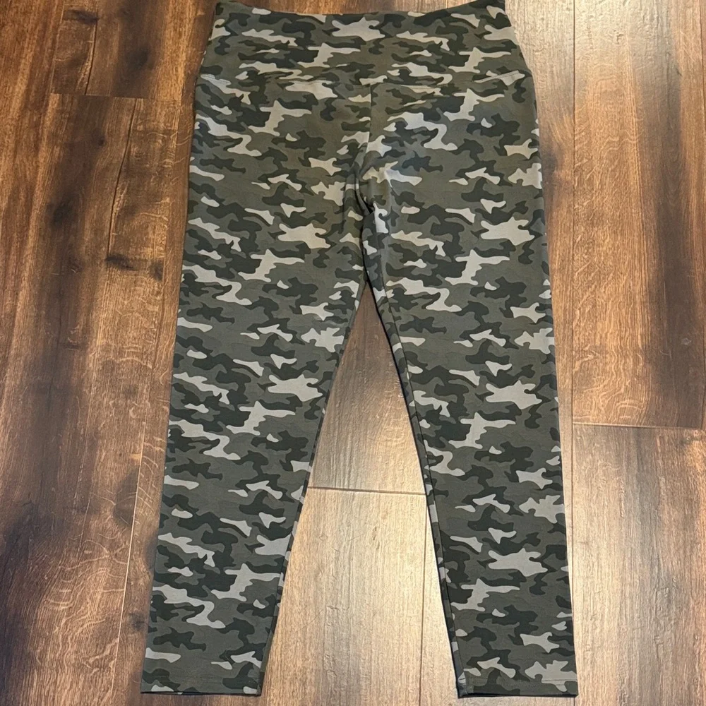 casablanca stylish camo